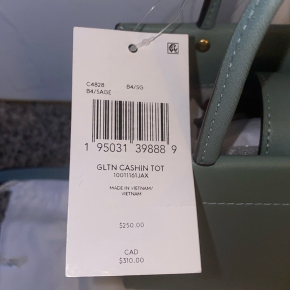 👜 🆕 NWT COACH Gloved Tanned Leather Cashin Mini Tote -Sage color with dust bag - Picture 7 of 7